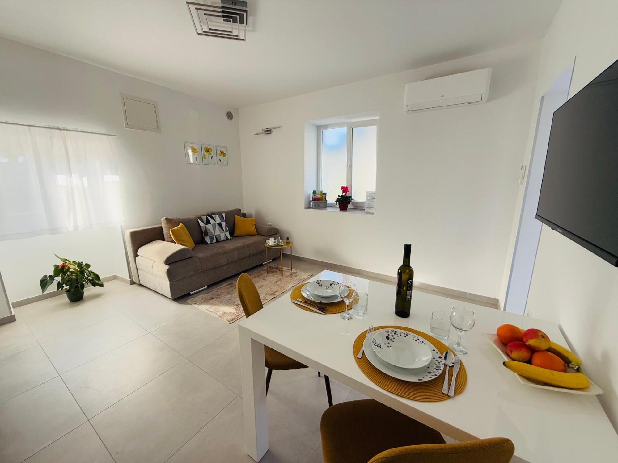 Apartment Erika - For 2 Near The Beach Пула Екстериор снимка